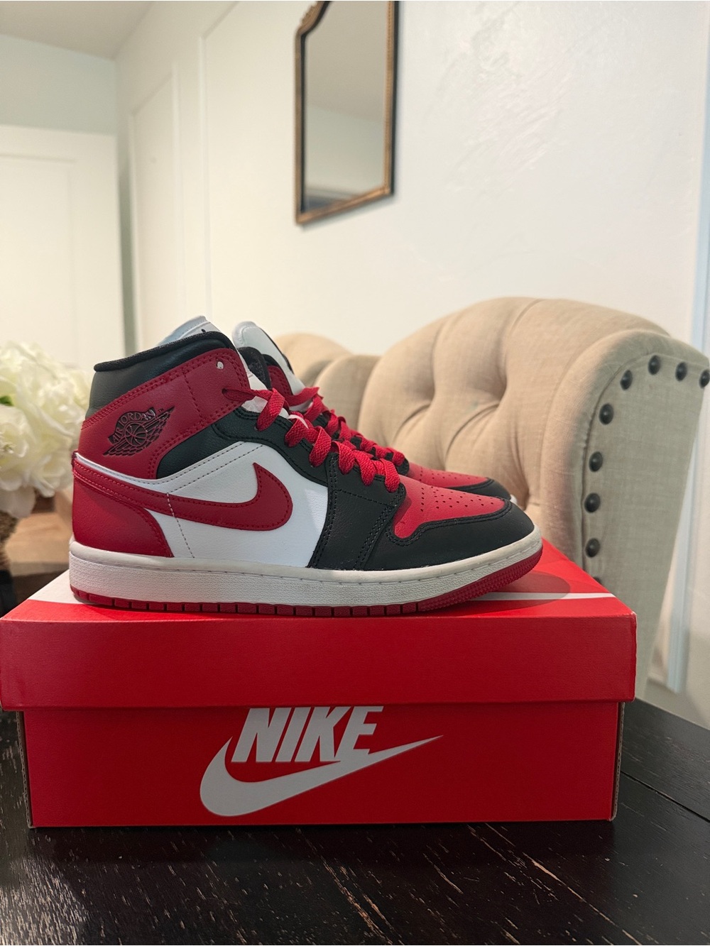 Air Jordan 1 Mid